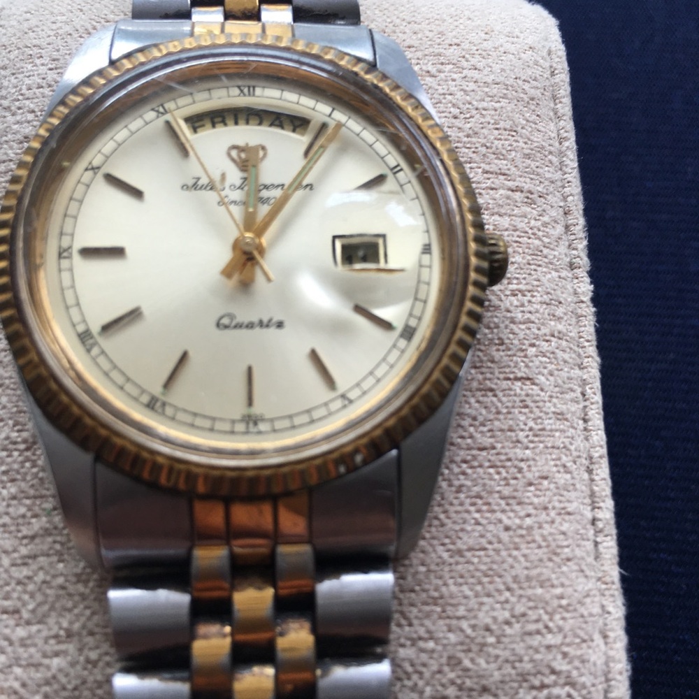 Two-Tone Men’s Quartz Dress Watch - Gold & Silver - Picture 2 of 7
